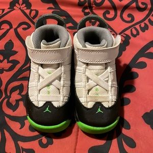 Baby Jordan 6 Rings White Green Strike -Black Size 6c